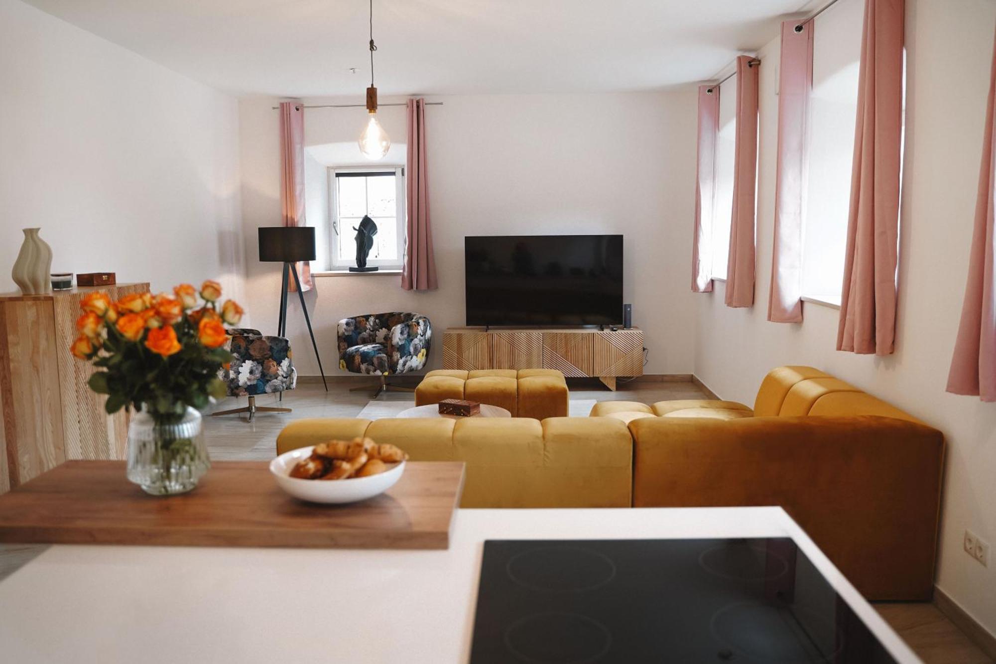 Black Horse Family Apartment - Barrierearm - Pfotenglueck - Familienzeit By Loewenherz Homes Stephanskirchen ภายนอก รูปภาพ