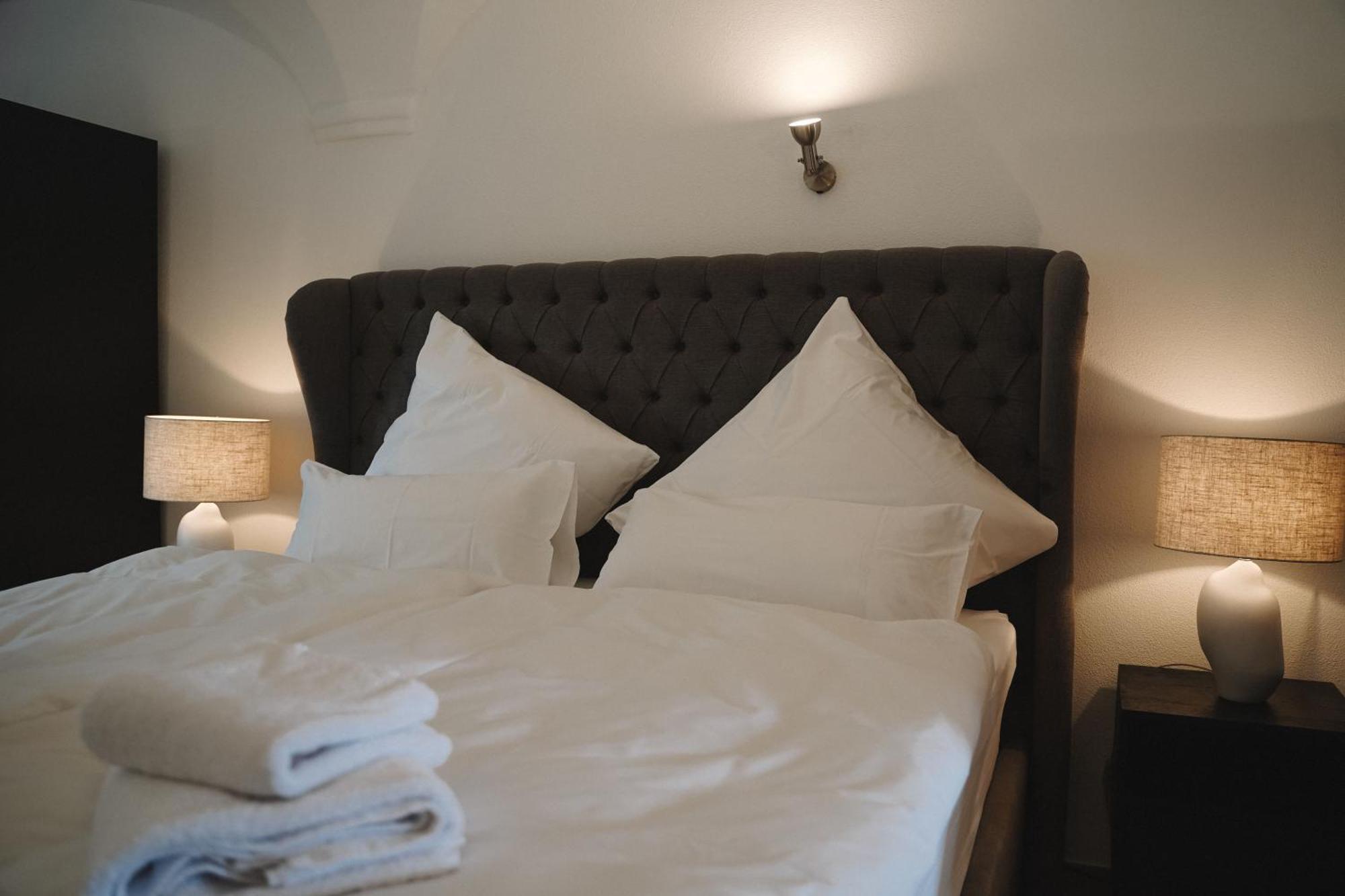 Black Horse Family Apartment - Barrierearm - Pfotenglueck - Familienzeit By Loewenherz Homes Stephanskirchen ภายนอก รูปภาพ