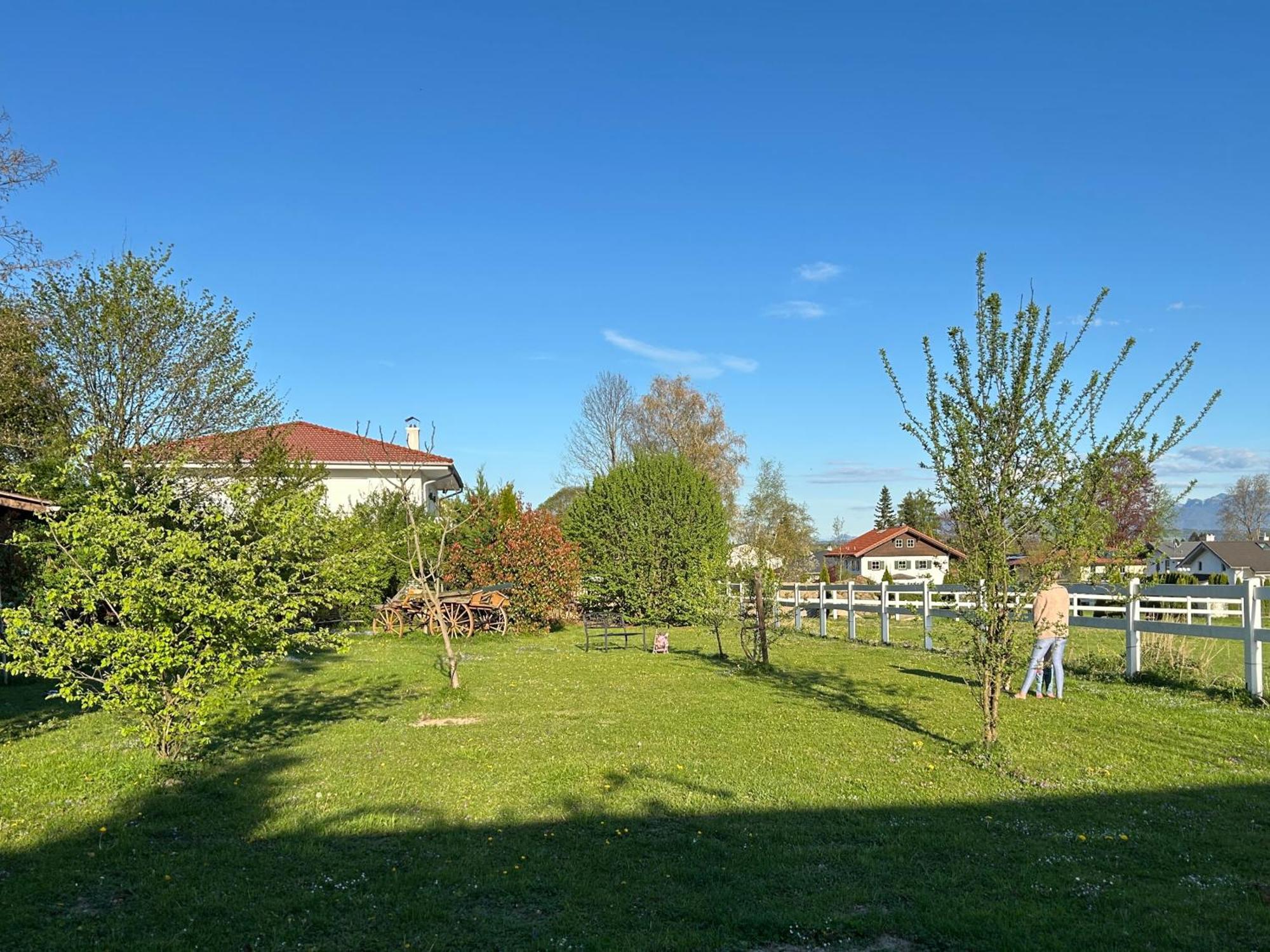 Black Horse Family Apartment - Barrierearm - Pfotenglueck - Familienzeit By Loewenherz Homes Stephanskirchen ภายนอก รูปภาพ
